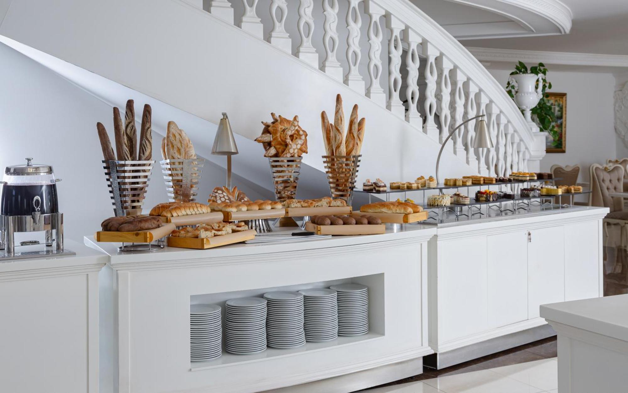 Shamakhi Palace Sharadil Seredil Exterior photo A bread station