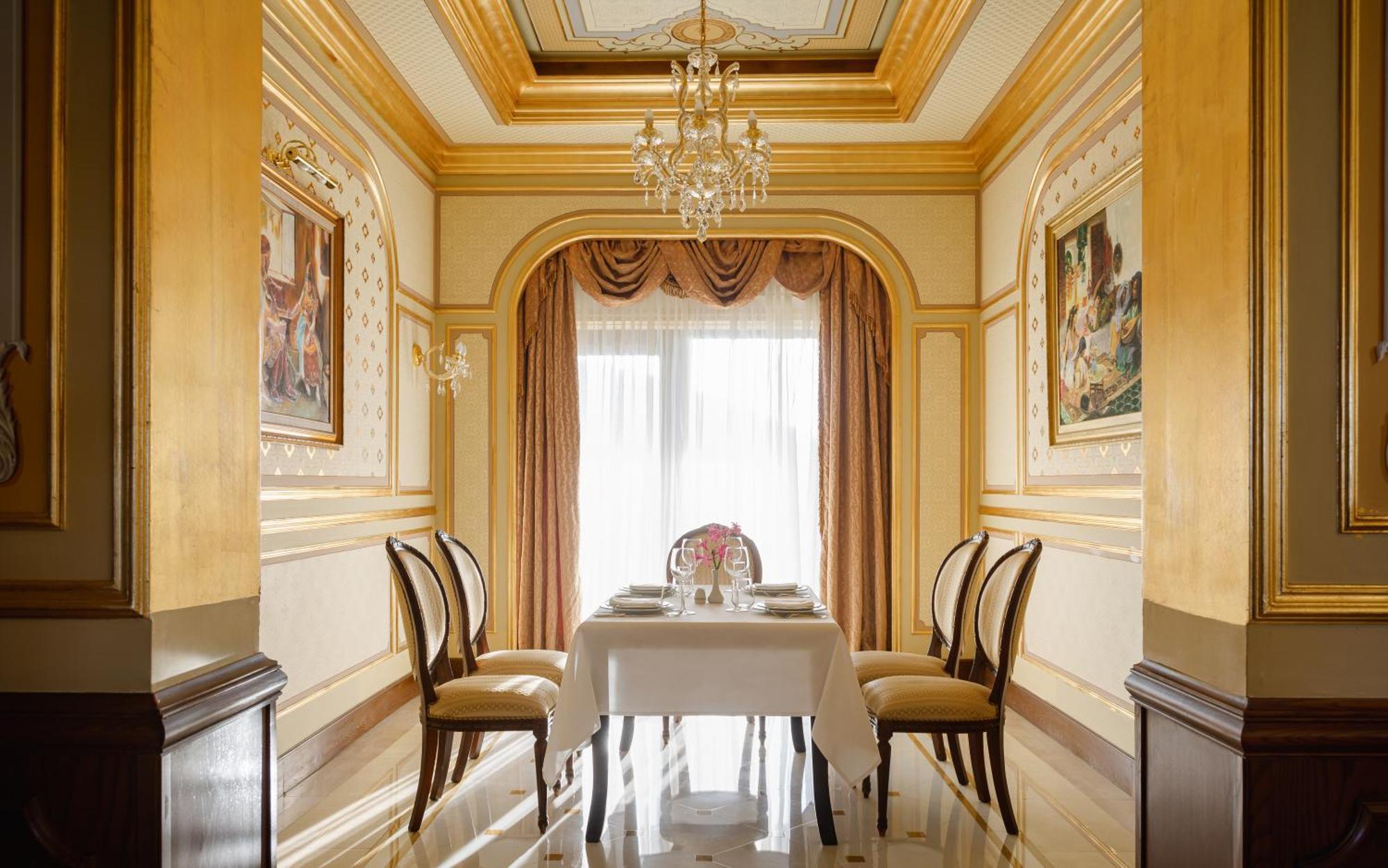 Shamakhi Palace Sharadil Seredil Exterior photo A dining room